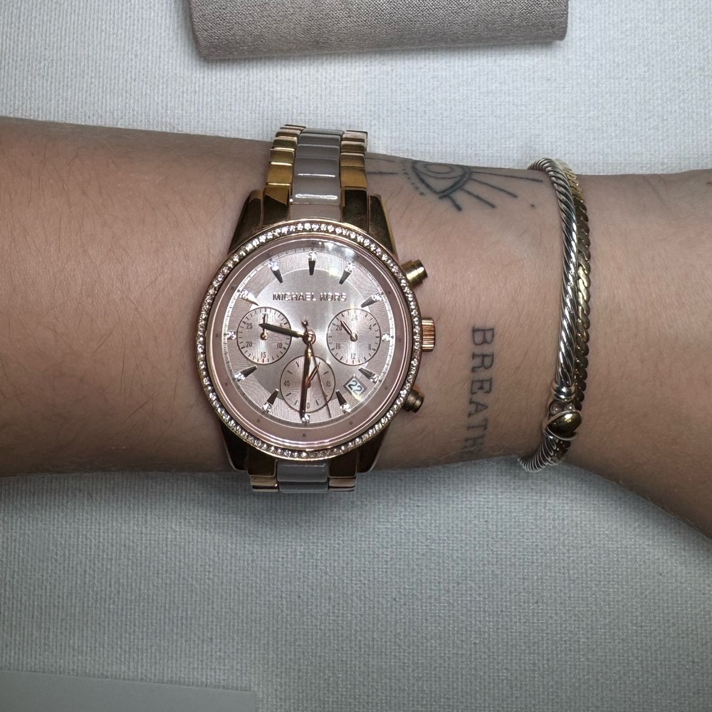 Michael Kors Pink and Gold Women's Watch - Picture 4 of 9